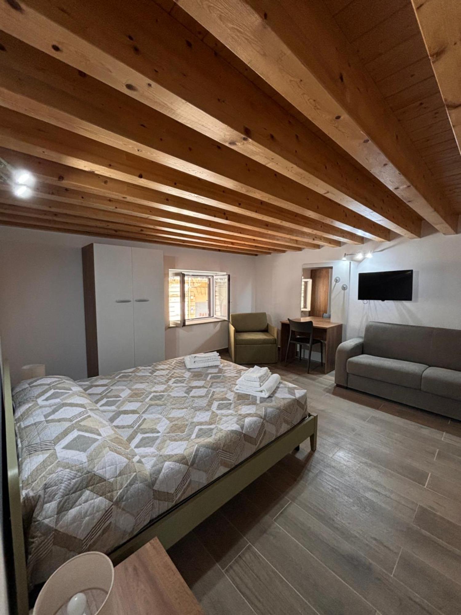 Cortile Riolo Apartment Palermo Bagian luar foto
