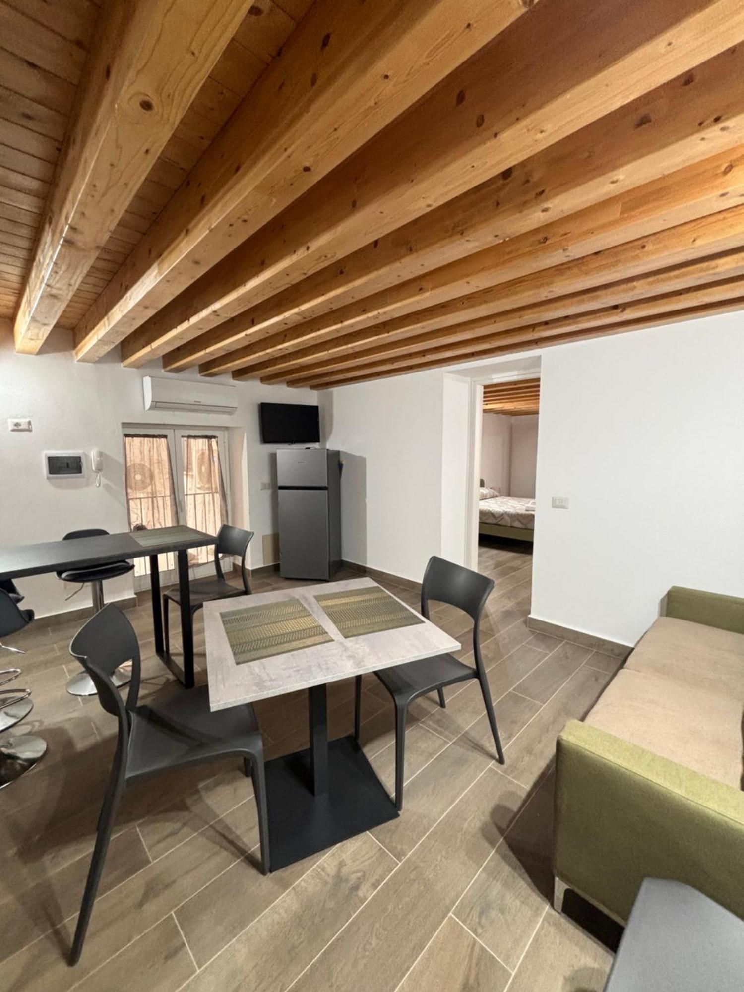 Cortile Riolo Apartment Palermo Bagian luar foto